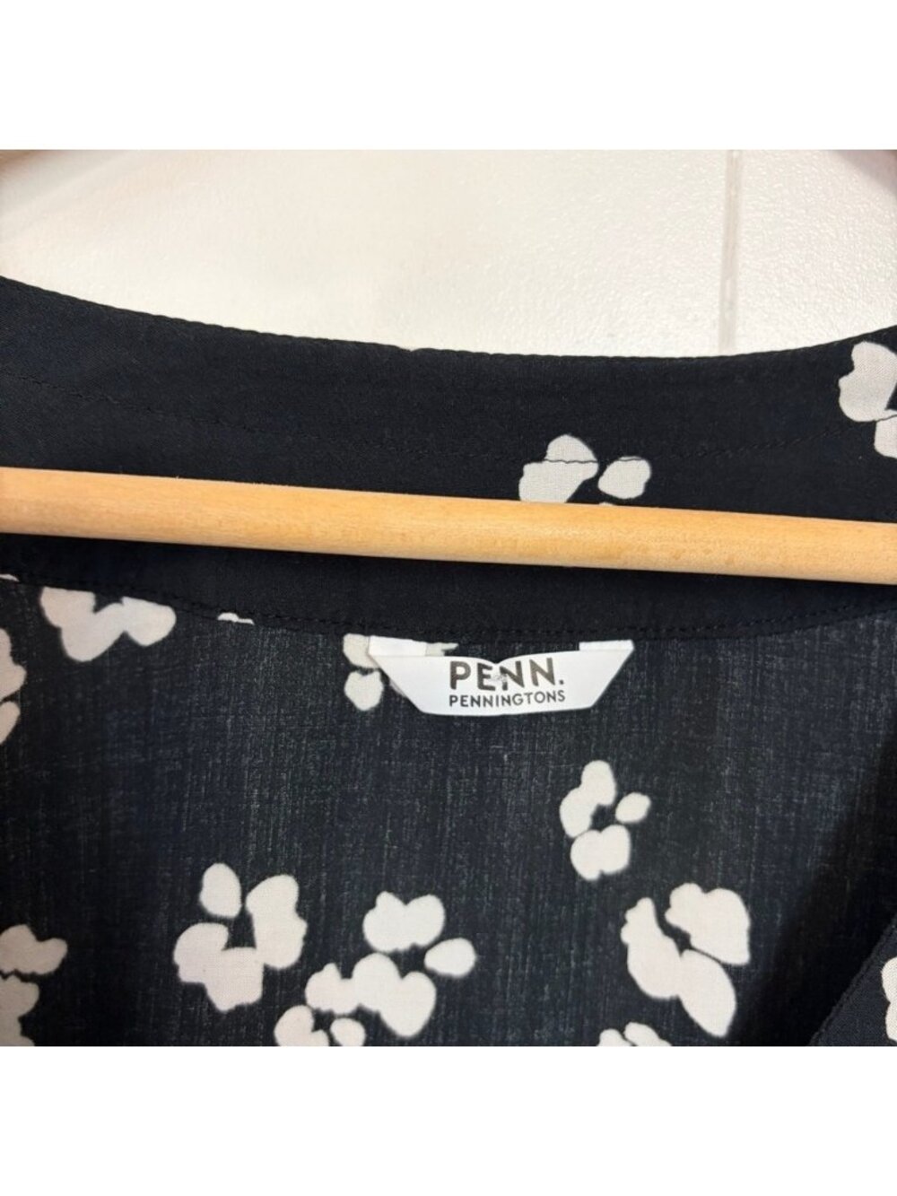 Penningtons Black Floral Tunic Top Blouse size 5X Office Work Wear Summer - Picture 6 of 9